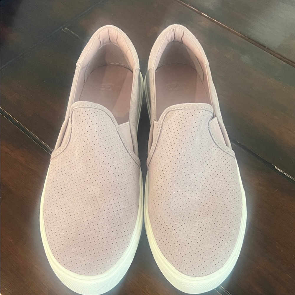UGG Women's Abies platform Slip-On Sneakers